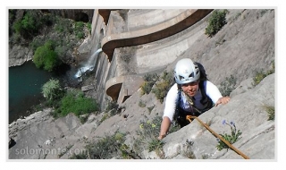  girl's descent 
